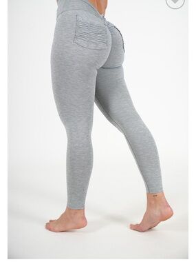 CLS Sportswear Light Gray Scrunch-Butt Seamless Leggings XL NWOT